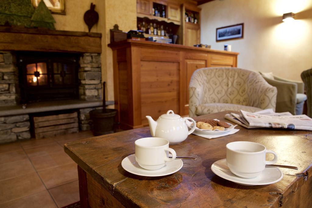 Hotel Croux Courmayeur Kültér fotó