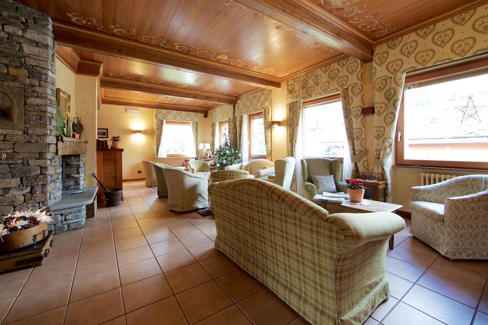 Hotel Croux Courmayeur Kültér fotó