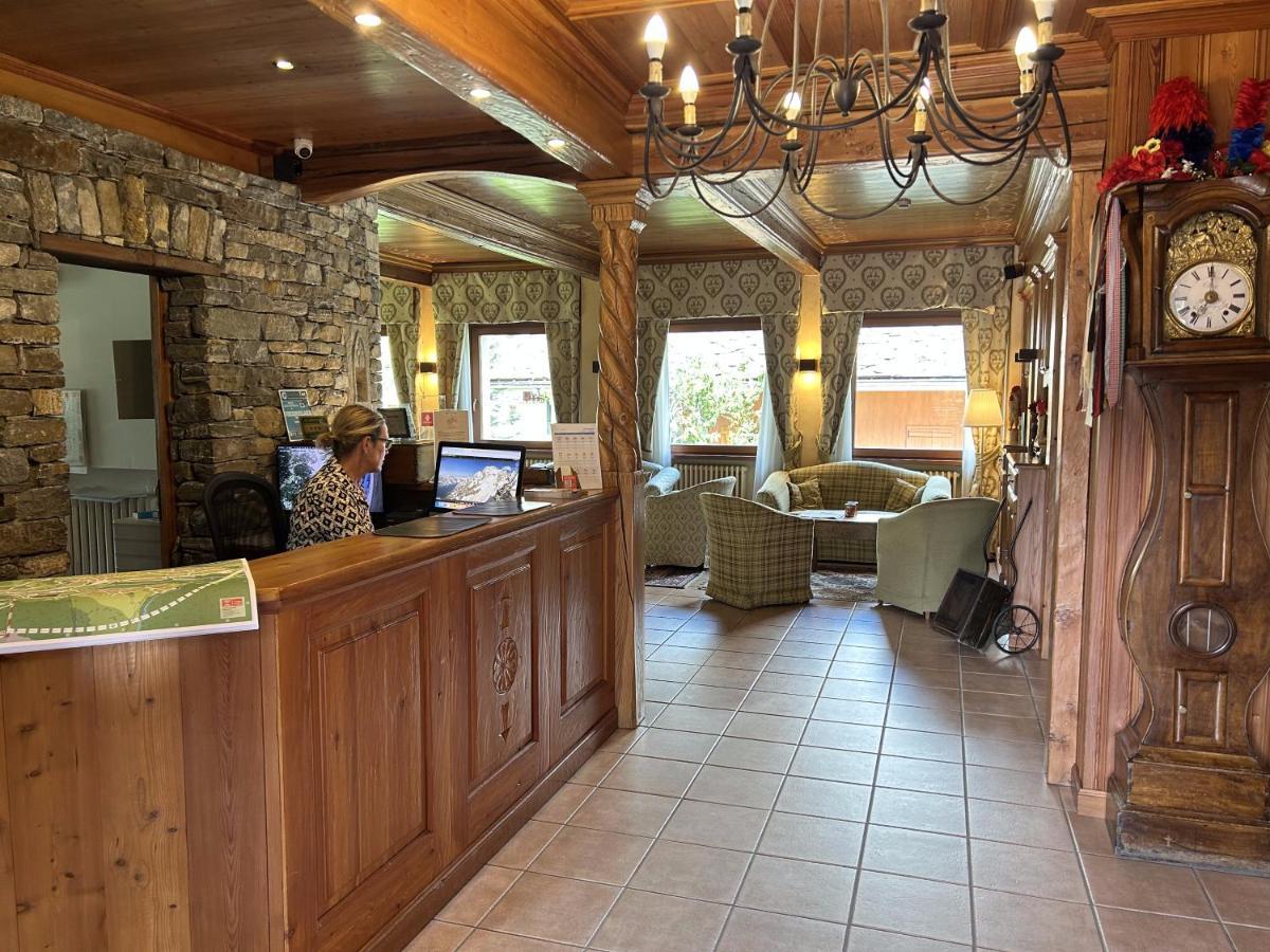 Hotel Croux Courmayeur Kültér fotó
