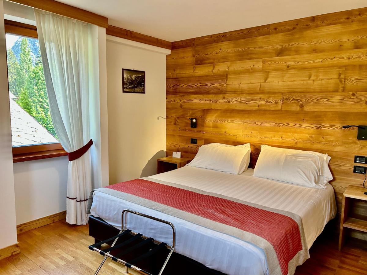 Hotel Croux Courmayeur Kültér fotó