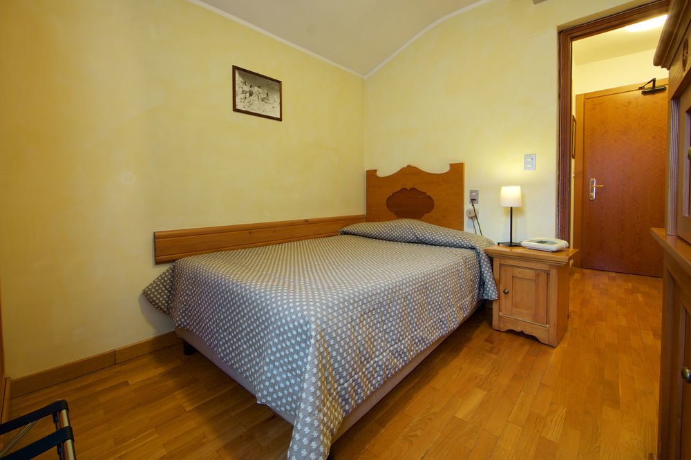 Hotel Croux Courmayeur Kültér fotó